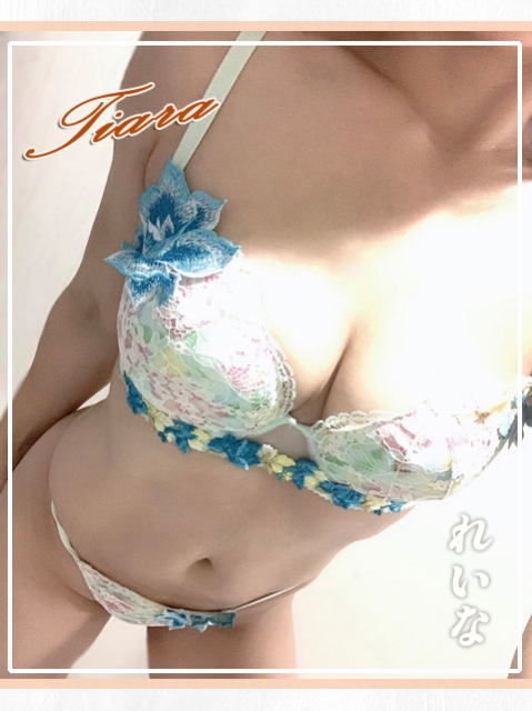 ティアラ れいな